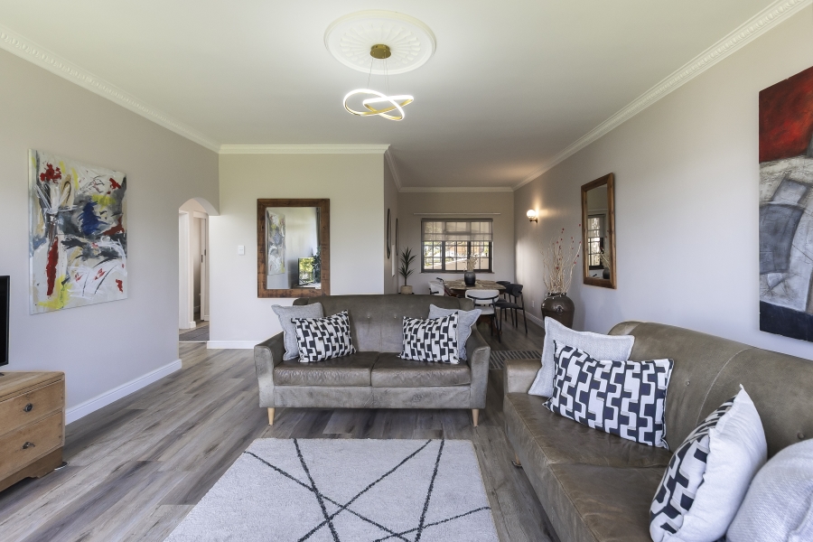 2 Bedroom Property for Sale in Roundhay Western Cape